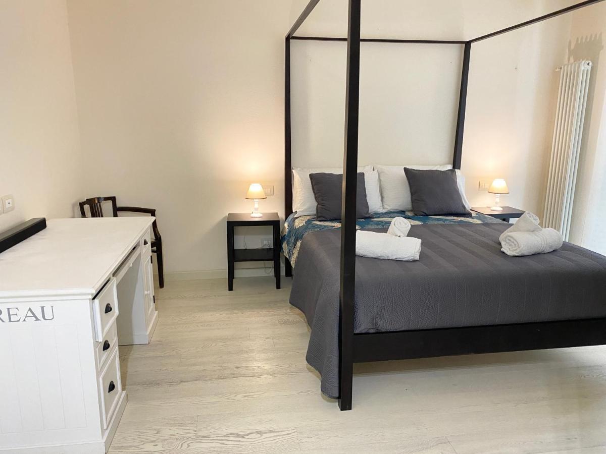 Front Beach Apartments Виареджо Экстерьер фото